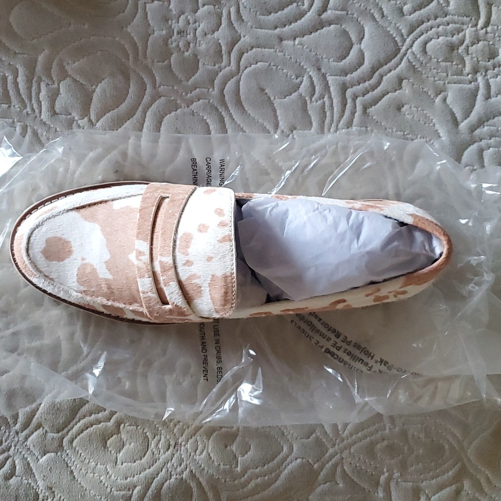 Dolce Vita White and Tan Cowprint Loafers - Picture 10 of 11